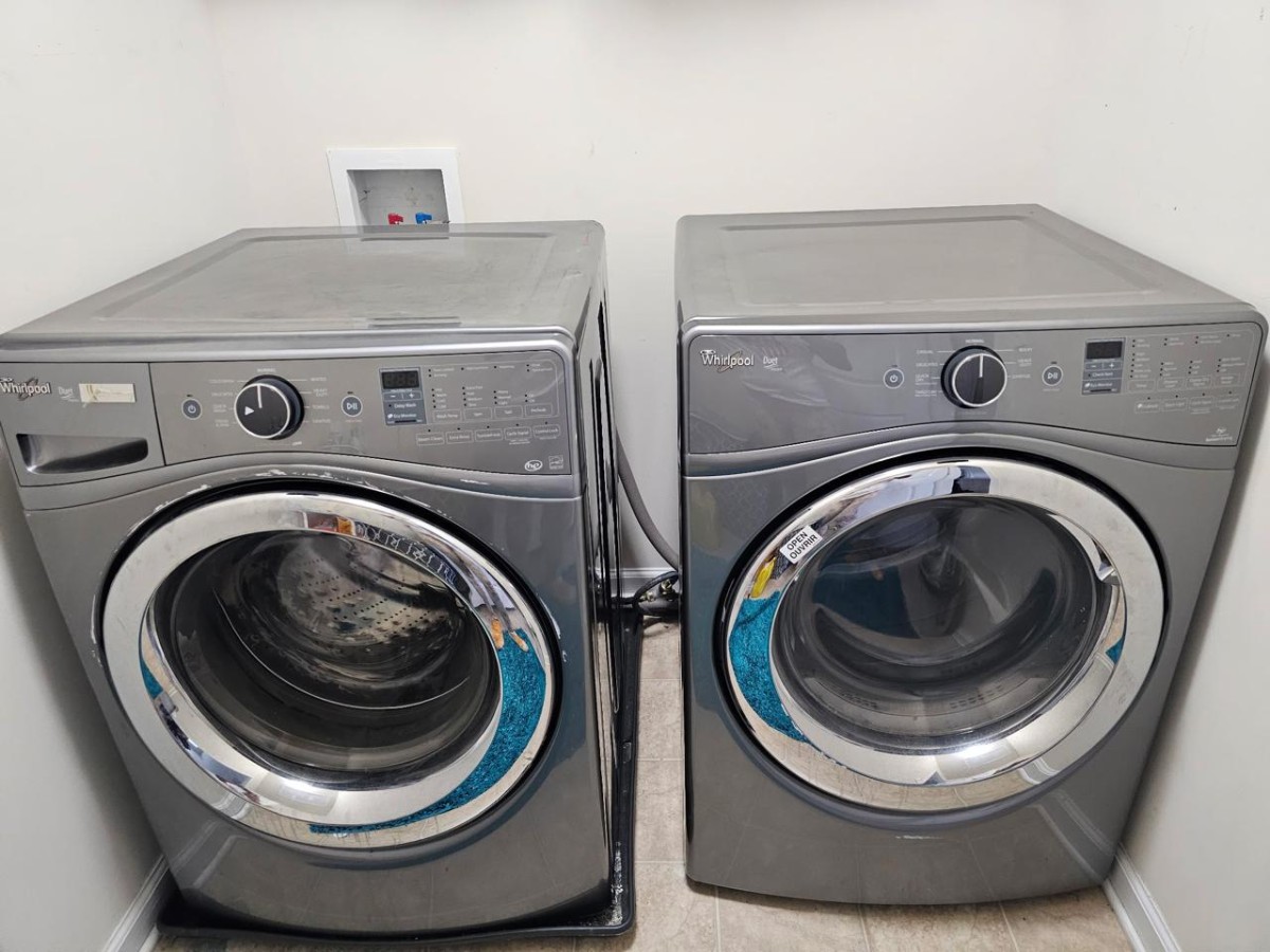 Whirpool Washer-Dryer Set (USED)
